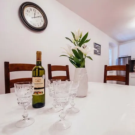 Heart Of Town Appartement *