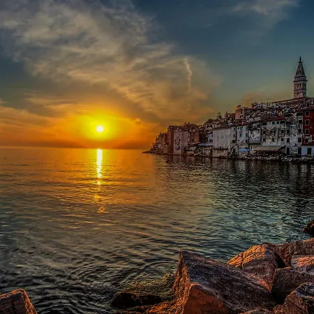 Heart Of Town زادار